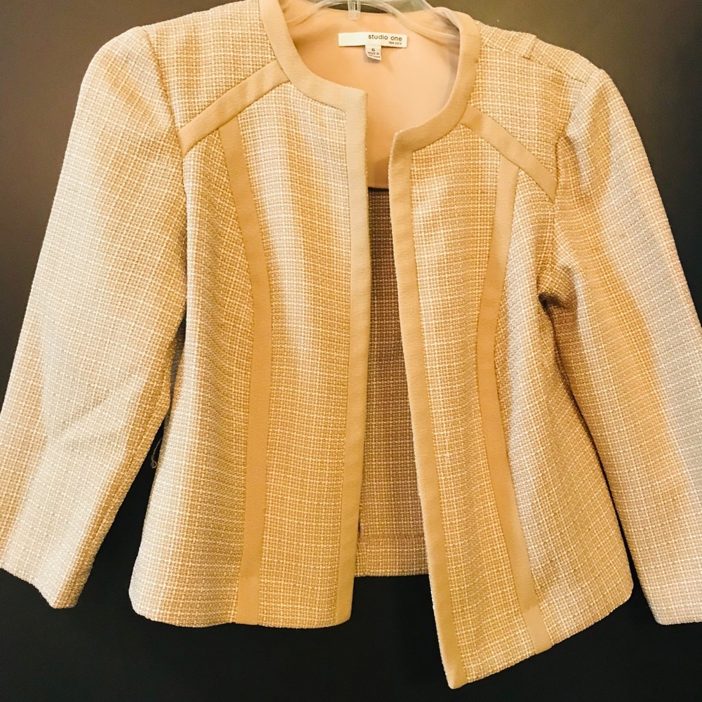 Beige Studio one blazer jacket